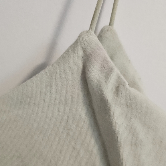 Crop top - Picture 2 of 3